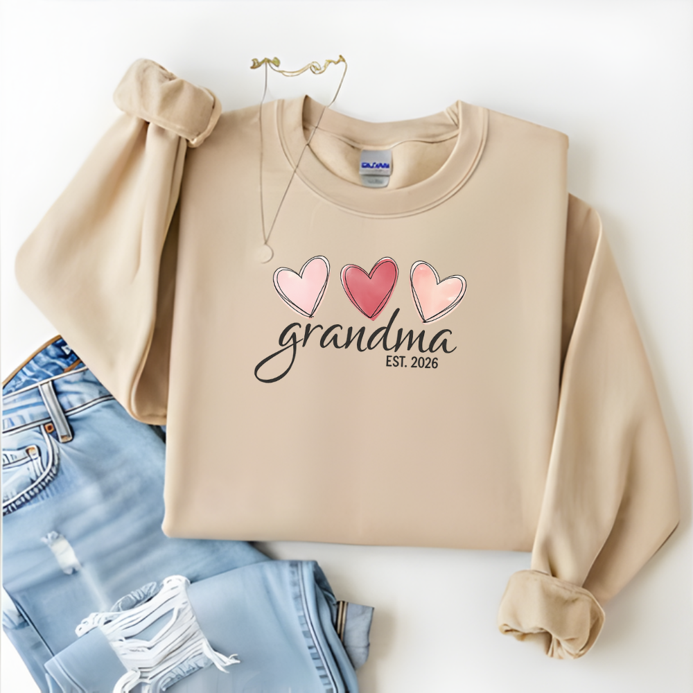Personalized Heart Sweatshirt - Grandma, Mimi, Gigi, Nana or Mama 🎁